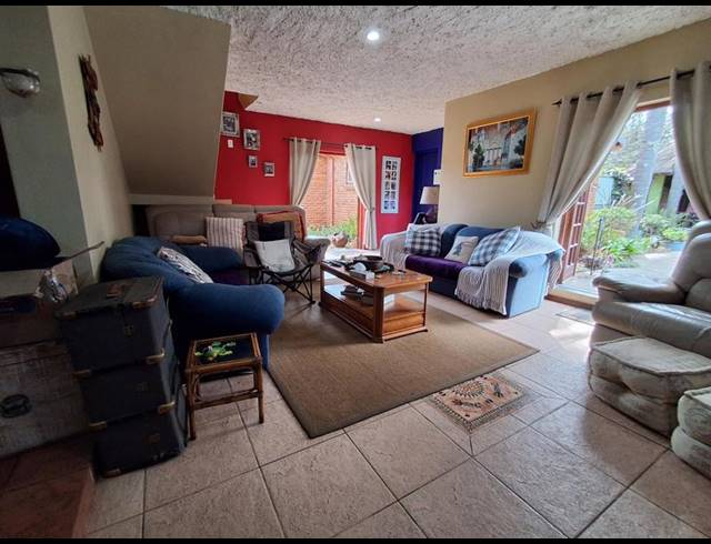 5 BEDROOM TOWNHOUSE FOR SALE IN ELARDUSPARK